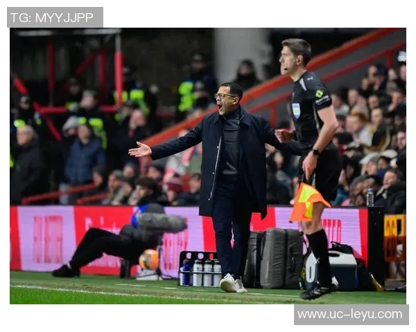 吉滕斯分享英格兰U21队友间的UNO游戏乐趣期待在欧洲杯中取得胜利