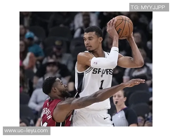 文班亚马创造NBA历史单场豪华数据成就引发热议